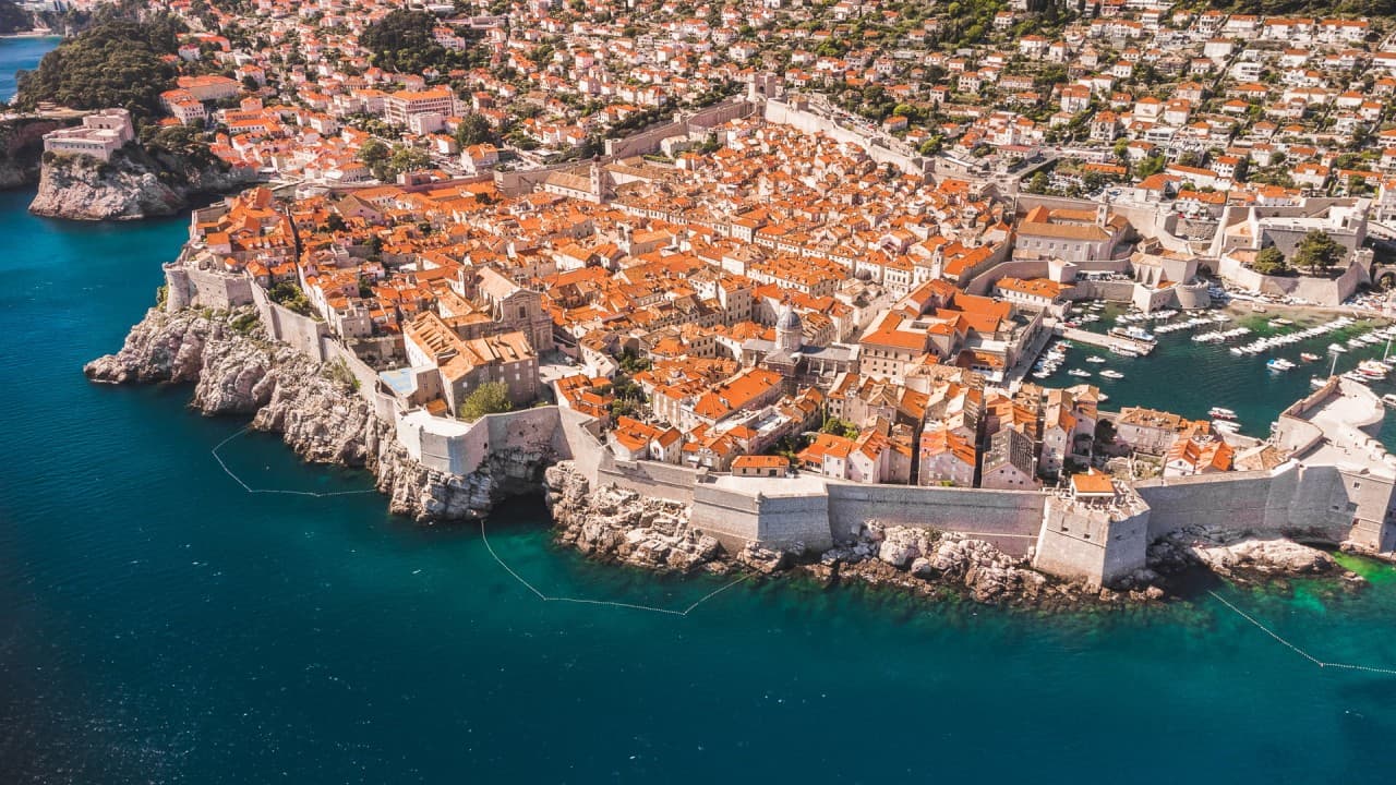 Walking the Walls of Freedom